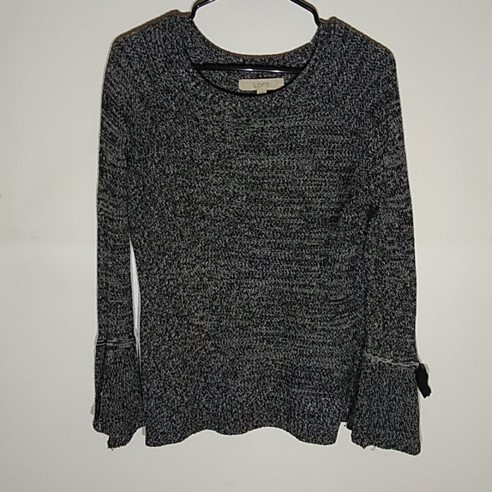 Loft Women's Size XS thin sweater with cute sleeves